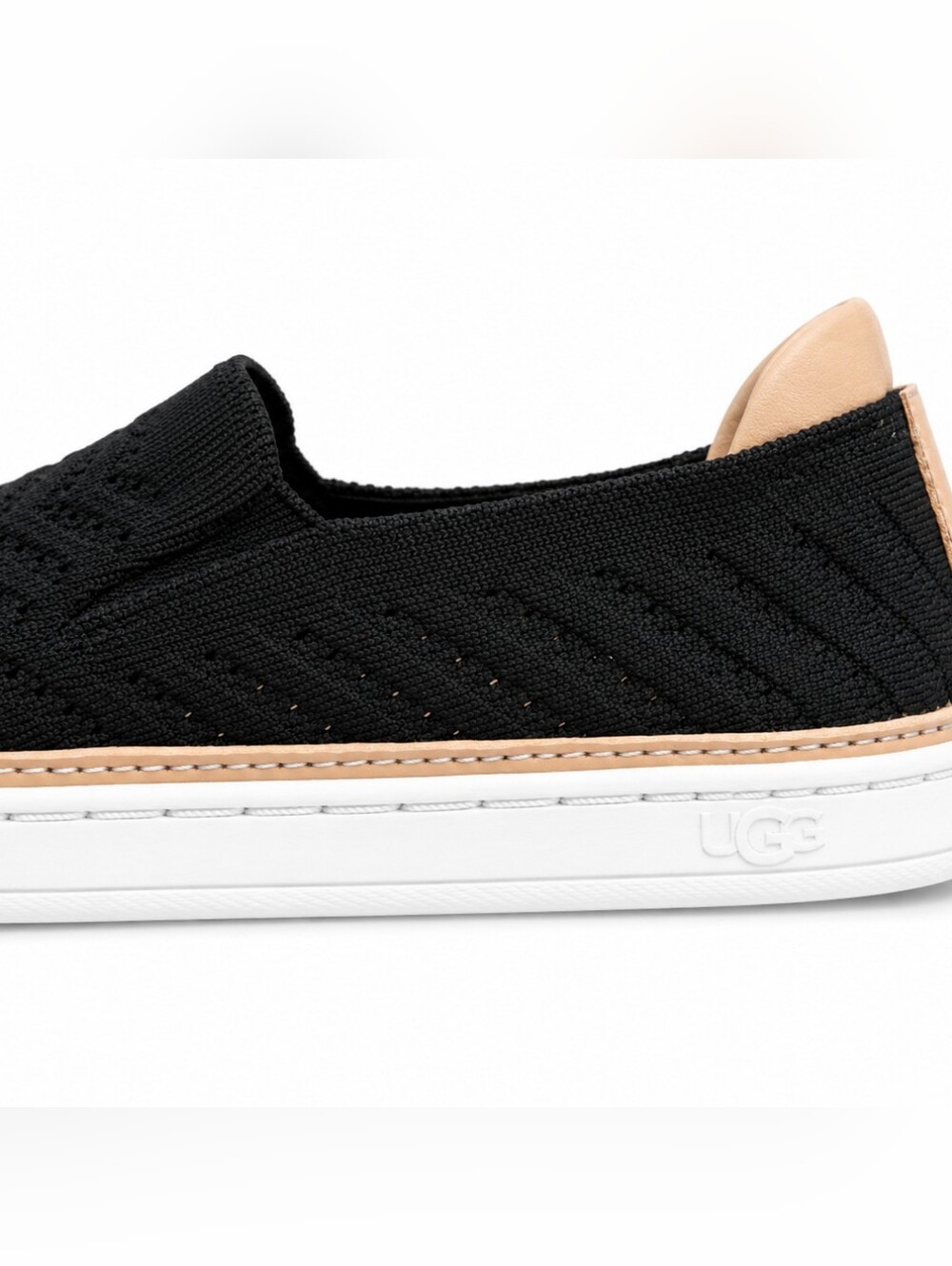 UGG Sammy Chevron Knit Slip-On Sneakers Black Size 6 Comfort Flats EUC - Picture 6 of 14